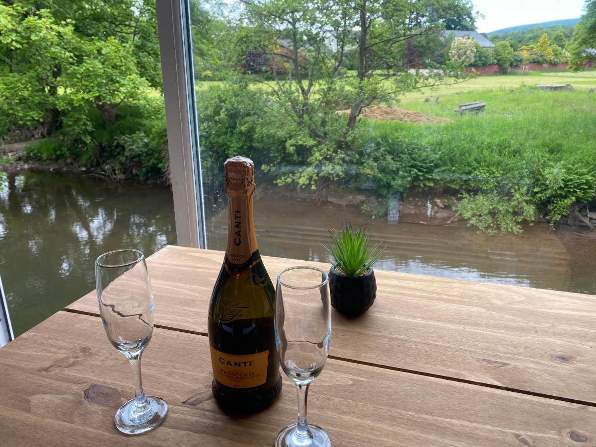 Riverbank Cottage Lake District Double Balcony Egremont  Экстерьер фото